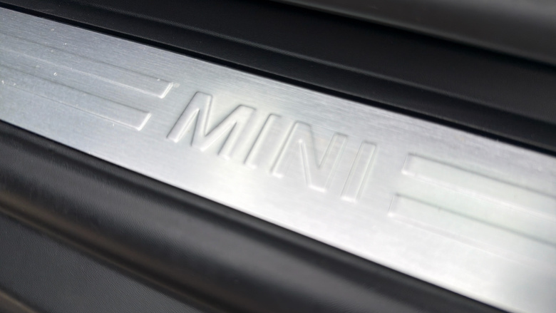 MINI Hatchback 1.5 Cooper Classic 3dr Auto Petrol Hatchback